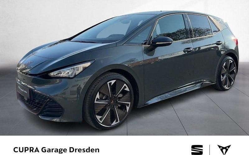 Neu Cupra Born VZ2 239 kW (326 PS) 2026 Dark forest metallic Kleinwagen