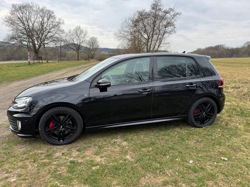 Schwarz Gebraucht 2012 VW Golf VII Edition Limousine | 13.250 € (Fairer Preis) - Bild 1/4