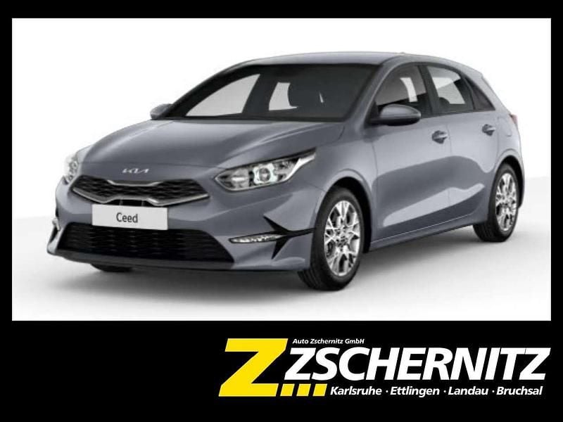 Carraraweiss Neu 2025 Kia Ceed Limousine | 20.990 € (Guter Preis) - Bild 1/4