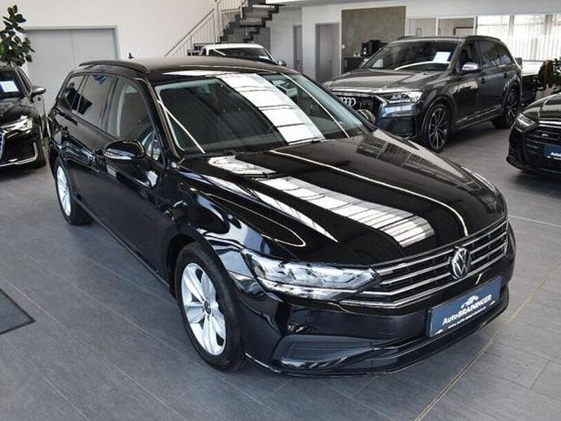 Gebraucht VW Passat 150 PS (110 kW) 2022 Schwarz Kombi