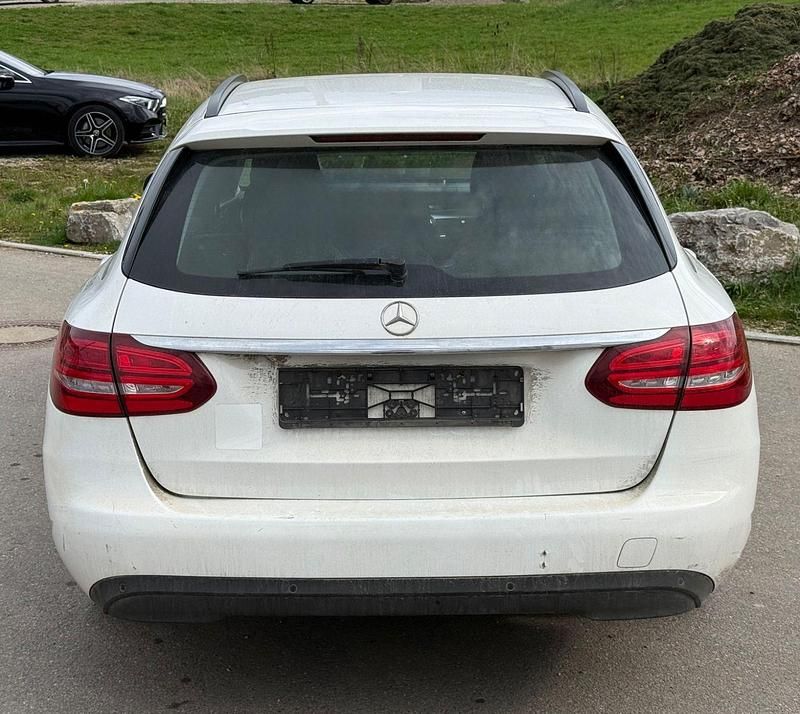 Gebraucht Mercedes C220 170 PS (125 kW) 2015 Weiß Kombi