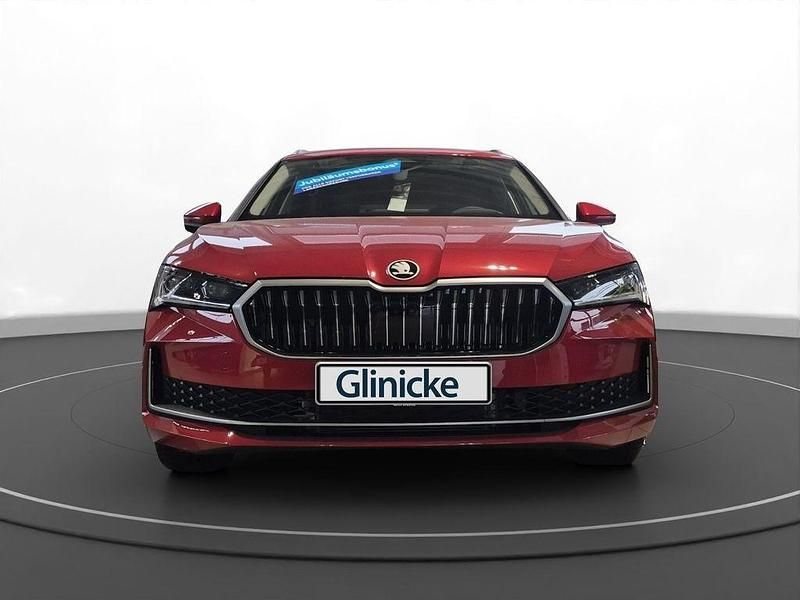 Gebraucht Skoda Superb LAURIN & KLEMENT 150 PS (110 kW) 2025 Carmine rot metallic Kombi