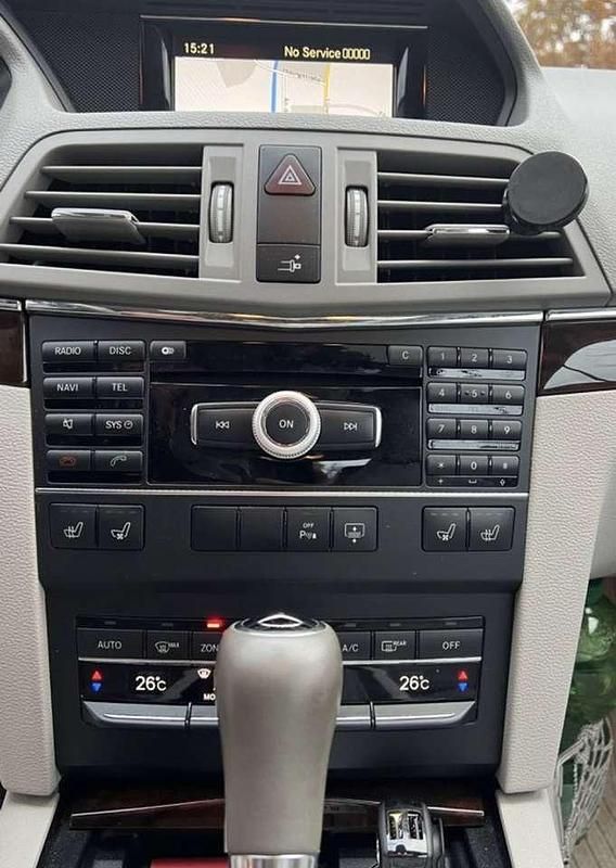 Gebraucht Mercedes E350 Elegance 292 PS (214 kW) 2011 Coupé