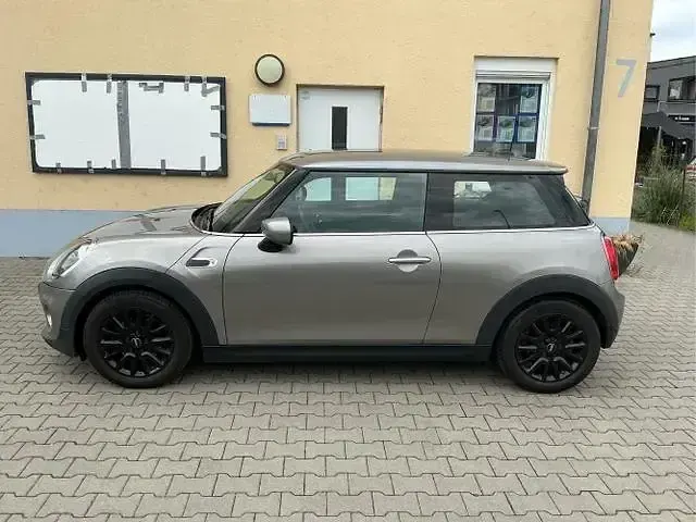 Gebraucht Mini ONE 102 PS (75 kW) 2020 Melting silver Kleinwagen