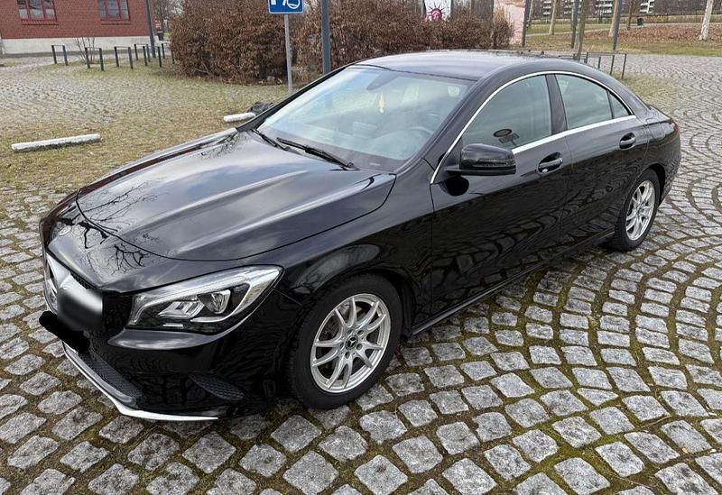 Gebraucht Mercedes CLA180 2019 Schwarz Limousine