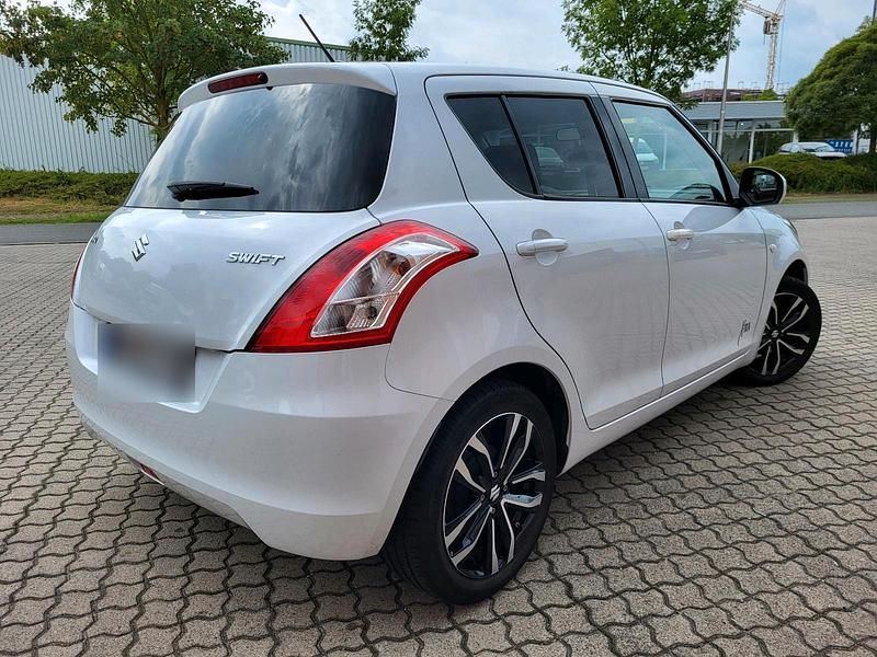 Gebraucht Suzuki Swift 68 PS (50 kW) 2016 Weiß Kleinwagen