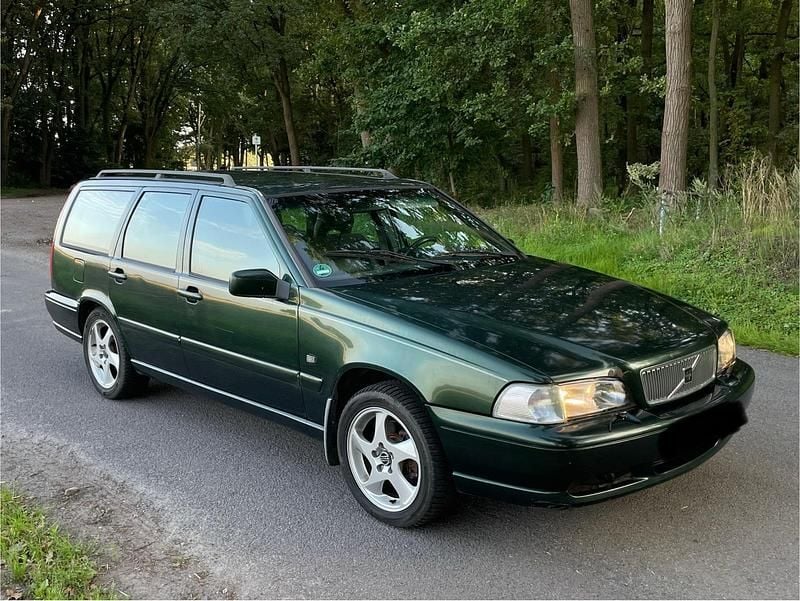 Grün Gebraucht 1997 Volvo V70 Kombi | 1.250 € (Guter Preis) - Bild 1/4