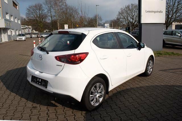Gebraucht Mazda 2 Center-Line 90 PS (66 kW) 2022 Weiß Limousine