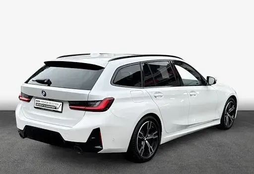 Używany BMW 320 Performance 184 KM (135 kW) 2024 Biały Kombi