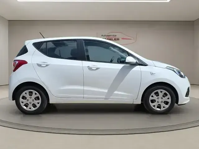 Gebraucht Hyundai i10 Style 87 PS (63 kW) 2016 Weiss Kleinwagen
