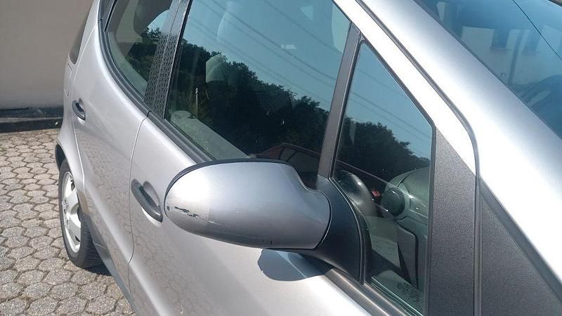 Silber Gebraucht 2000 Mercedes A160 Classic Van / Kleinbus | 999 € (Guter Preis) - Bild 1/4