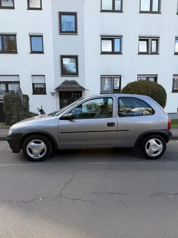Gebraucht Opel Corsa Slam 60 PS (44 kW) 1996 Grau Kleinwagen