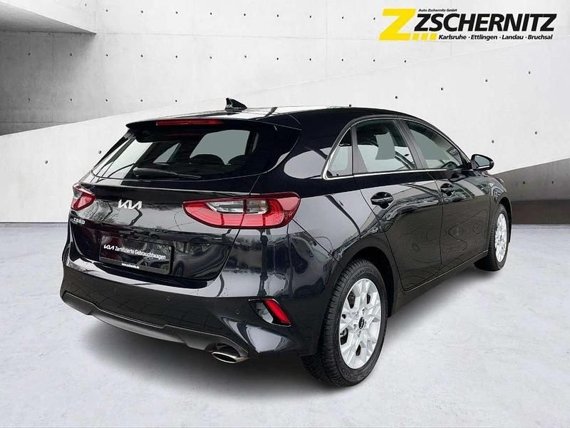 Gebraucht Kia Ceed Vision 140 PS (102 kW) 2025 (1k) zilinaschwarz met. Kleinwagen