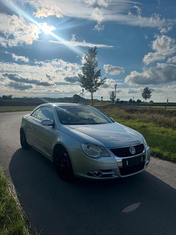 Silber Gebraucht 2006 VW Eos Cabrio | 3.700 € (Fairer Preis) - Bild 1/4