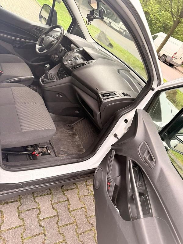 Second-hand Ford Transit Connect 102 CP (75 kW) 2017 Alb Monovolum