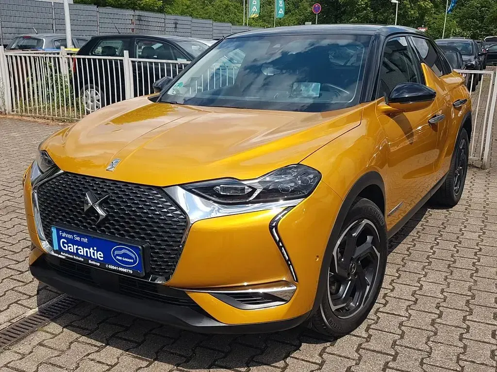 Gebraucht DS Automobiles DS3 Crossback So Chic 155 PS (114 kW) 2019 Imperial gold (metallic) SUV