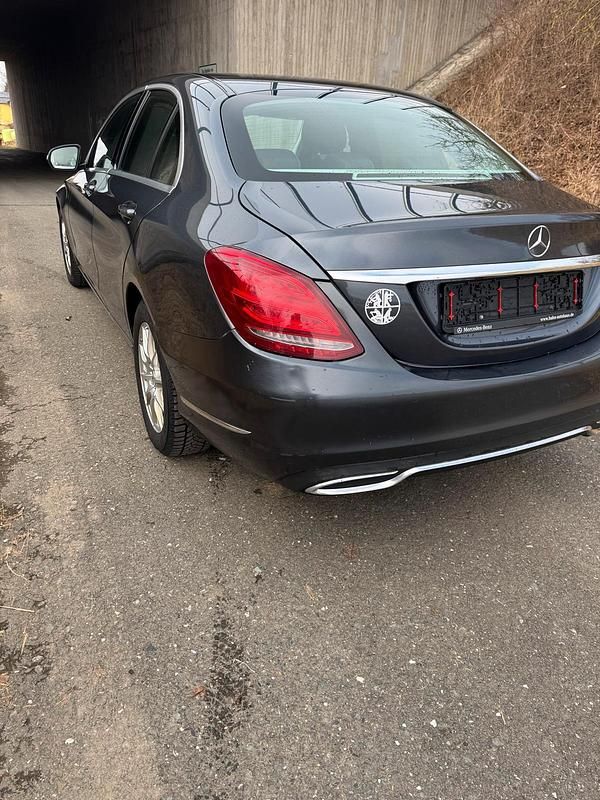 Gebraucht Mercedes C180 156 PS (114 kW) 2014 Limousine