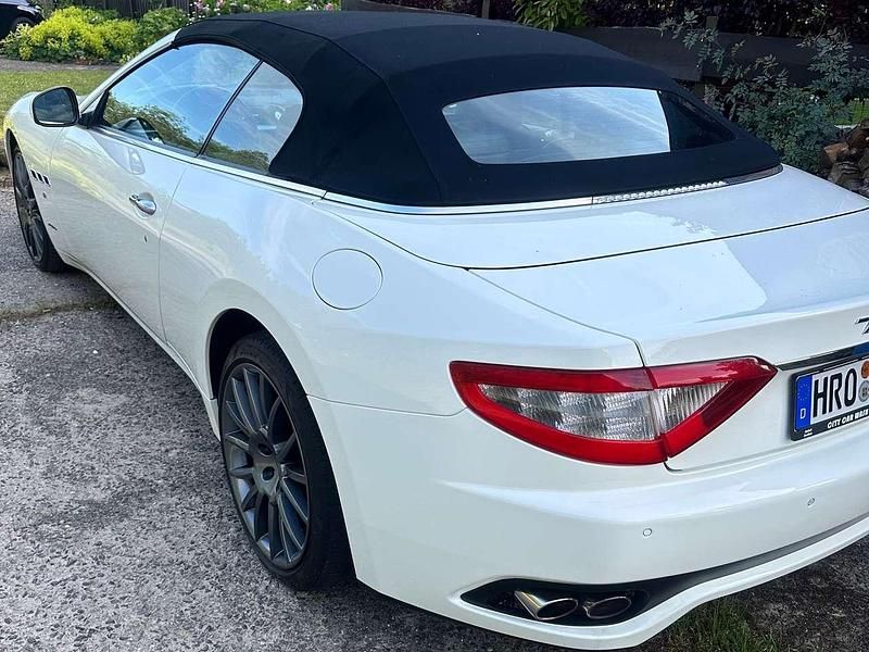 Gebraucht 2012 Maserati GranCabrio Cabrio | 50.000 € - Bild 1/1