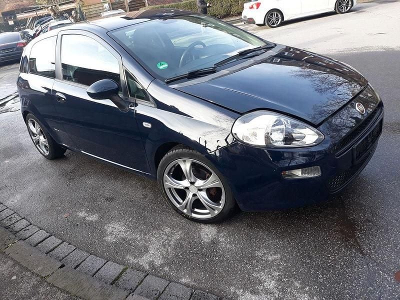 Gebraucht Fiat Punto Street 69 PS (50 kW) 2013 Blau Kleinwagen
