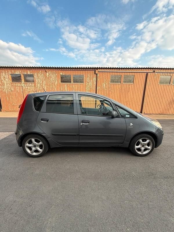 Gebraucht Mitsubishi Colt 95 PS (69 kW) 2005 Grau Kleinwagen