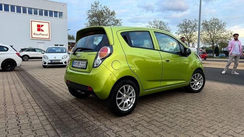 Second-hand Chevrolet Spark LS 68 CP (50 kW) 2011 Verde Hatchback