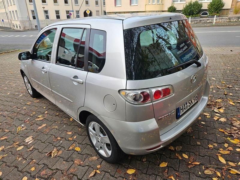 Gebraucht Mazda 2 Active 80 PS (58 kW) 2006 Silber Limousine