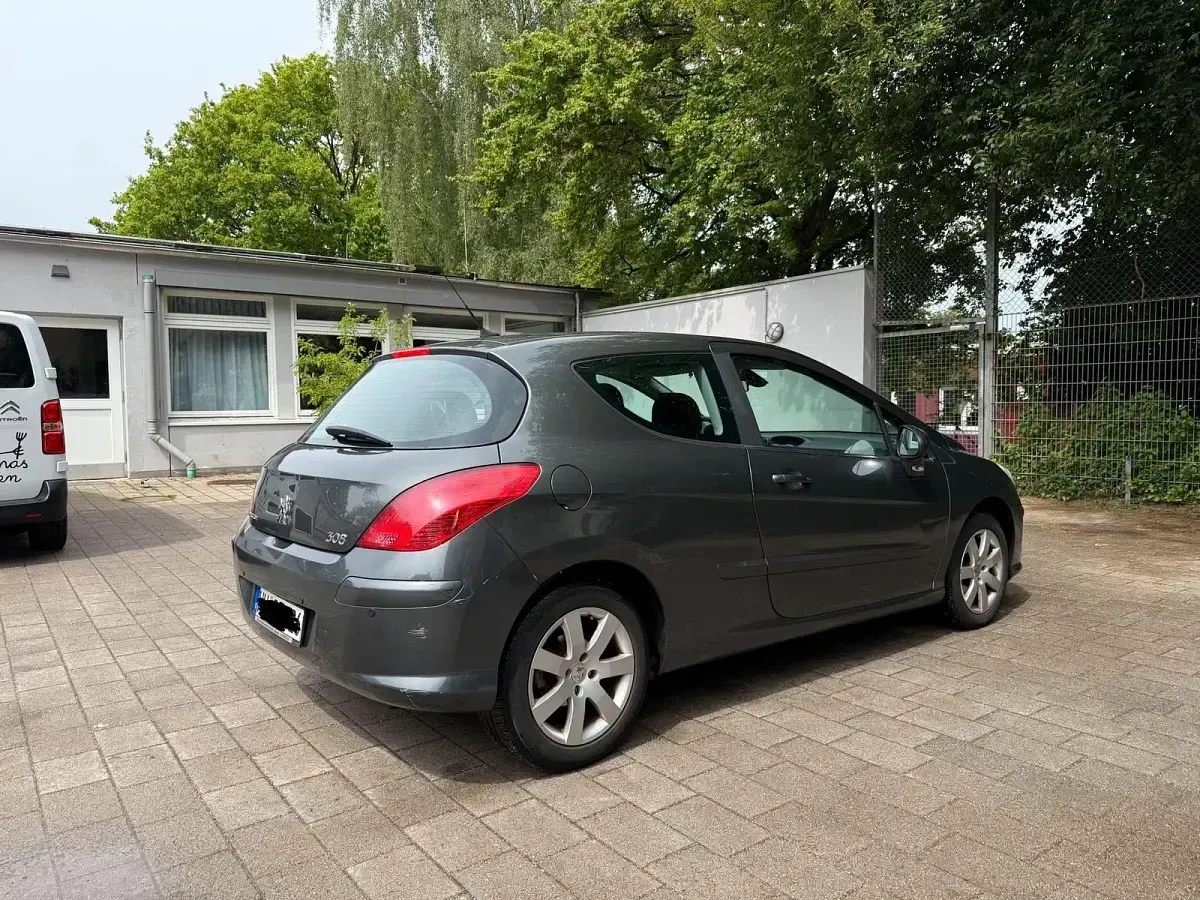 Gebraucht Peugeot 308 120 PS (88 kW) 2008 Grau Coupé