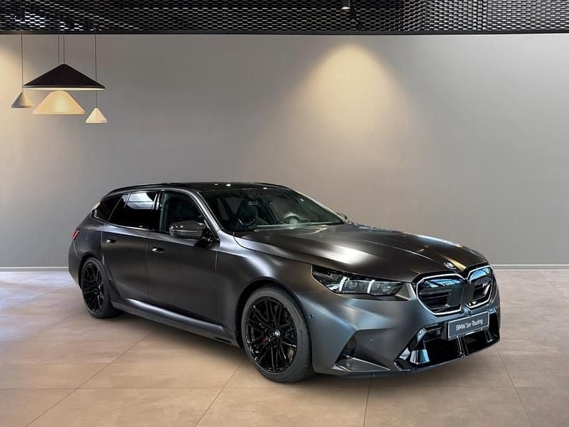 Neu BMW M5 Sport Line 727 PS (534 kW) 2026 Grau Kombi
