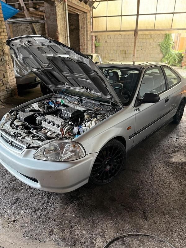 Silber Gebraucht 1996 Honda Civic Coupé | 5.299 € - Bild 1/4
