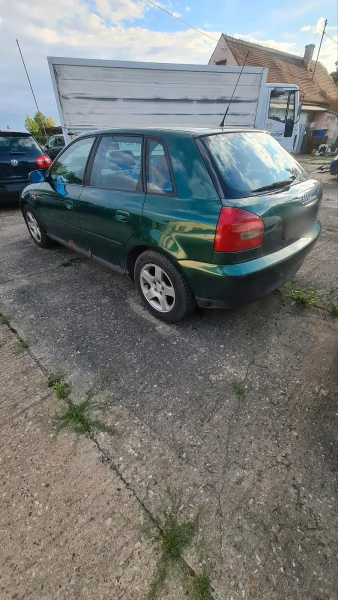 Second-hand Audi A3 125 CP (91 kW) 1999 Verde Hatchback