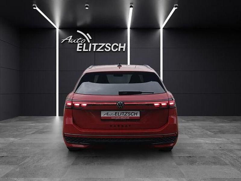 Gebraucht VW Passat R-line 177 PS (130 kW) 2025 Chilirot metallic Kombi