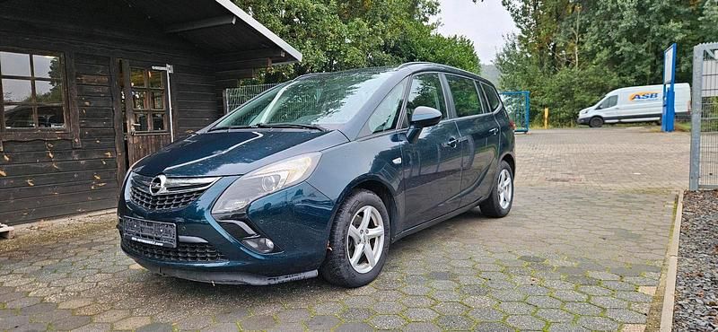 Grün Gebraucht 2014 Opel Zafira Tourer Van / Kleinbus | 6.700 € (Superpreis) - Bild 1/4