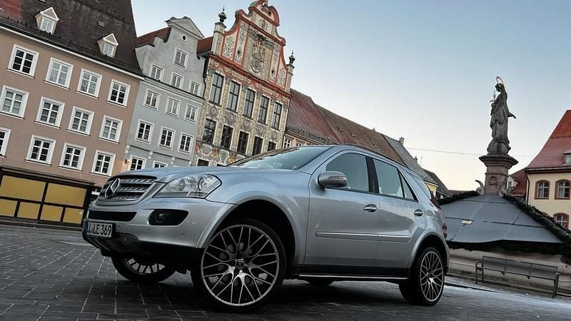 Silber Gebraucht 2006 Mercedes ML280 SUV | 11.999 € - Bild 1/4