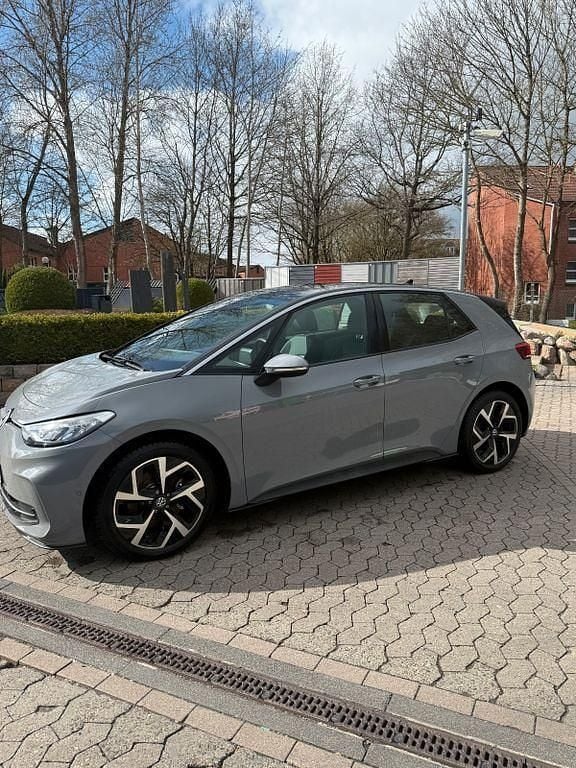Gebraucht VW ID.3 Pro 150 kW (204 PS) 2024 Grau Kleinwagen