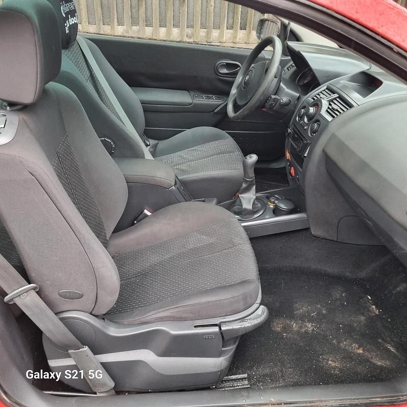 Gebraucht Renault Mégane Cabriolet 113 PS (83 kW) 2005 Rot Cabrio