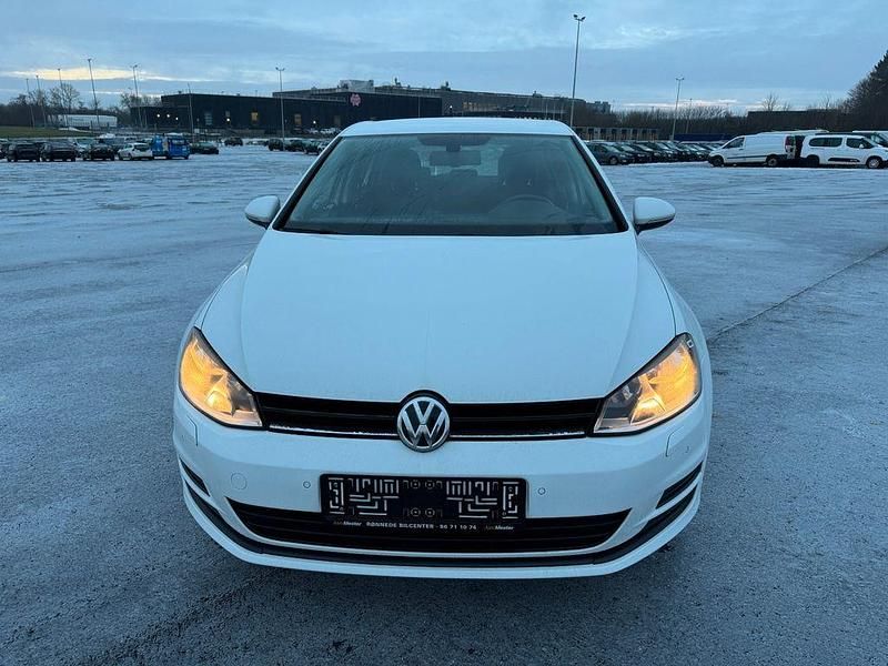 Gebraucht VW Golf Comfortline 125 PS (91 kW) 2015 Weiß Limousine
