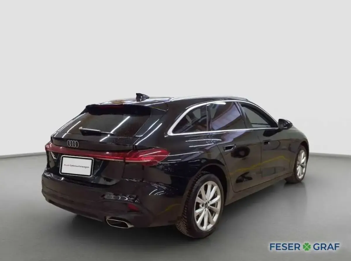 Gebraucht Audi A5 Sport 150 PS (110 kW) 2025 Mythosschwarz metallic Kombi