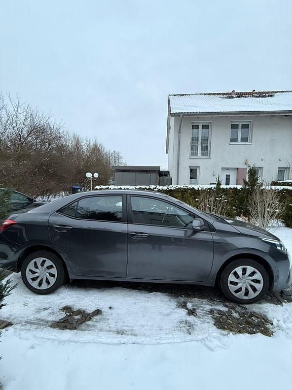 Gebraucht Toyota Corolla Cool 99 PS (72 kW) 2014 Grau Limousine
