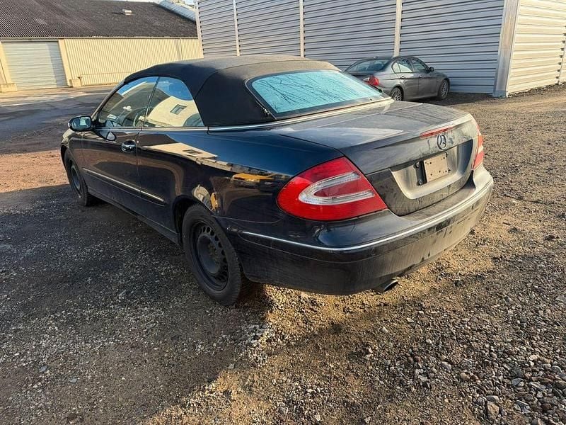 Gebraucht Mercedes CLK320 Avantgarde 218 PS (160 kW) 2004 Cabrio