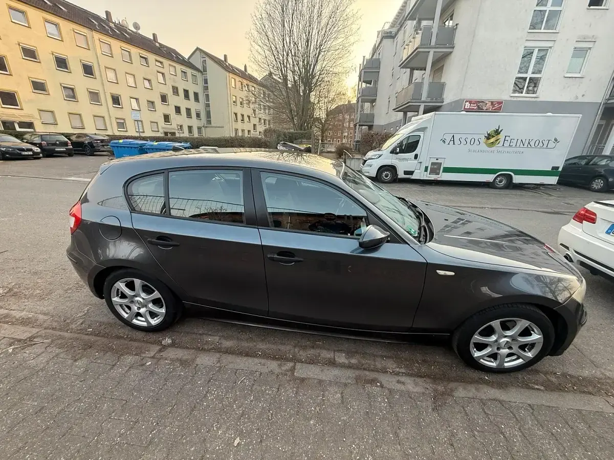 Gebraucht BMW 116 116 PS (85 kW) 2006 Grau Kleinwagen