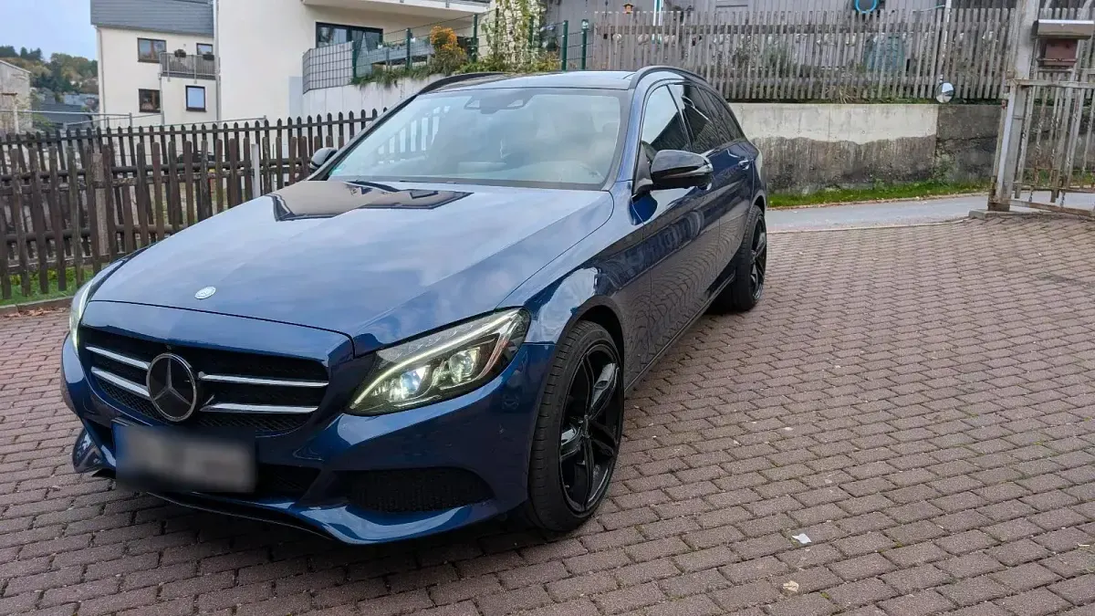 Gebraucht Mercedes C250 204 PS (150 kW) 2016 Blau Kombi