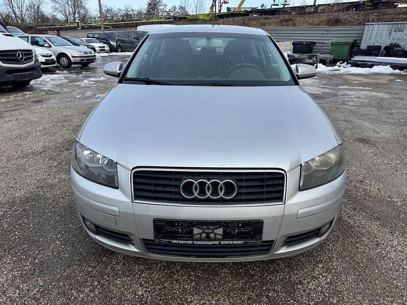 Silber Gebraucht 2003 Audi A3 Attraction Kleinwagen | 900 € (Superpreis) - Bild 1/4