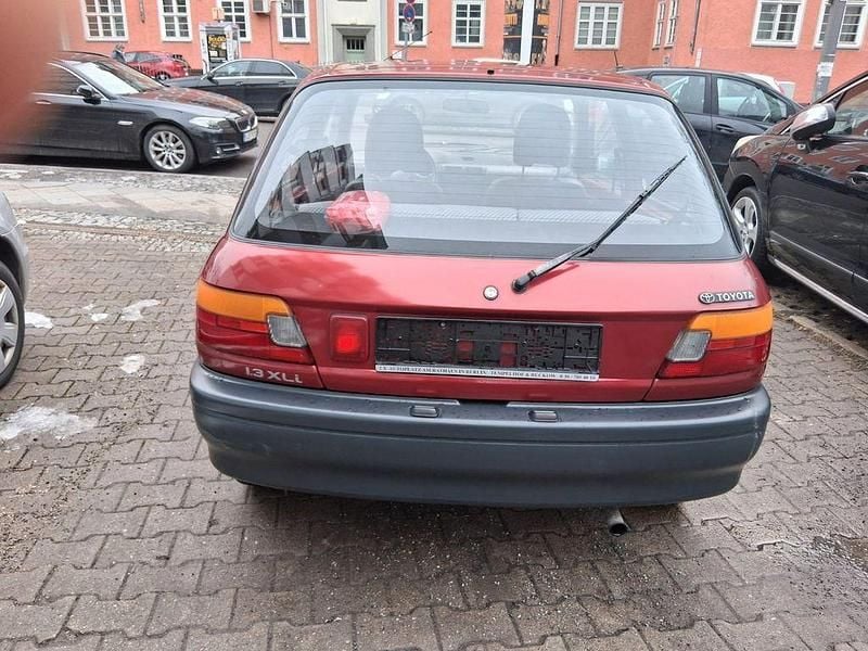 Gebraucht Toyota Starlet 75 PS (55 kW) 1990 Rot Kleinwagen