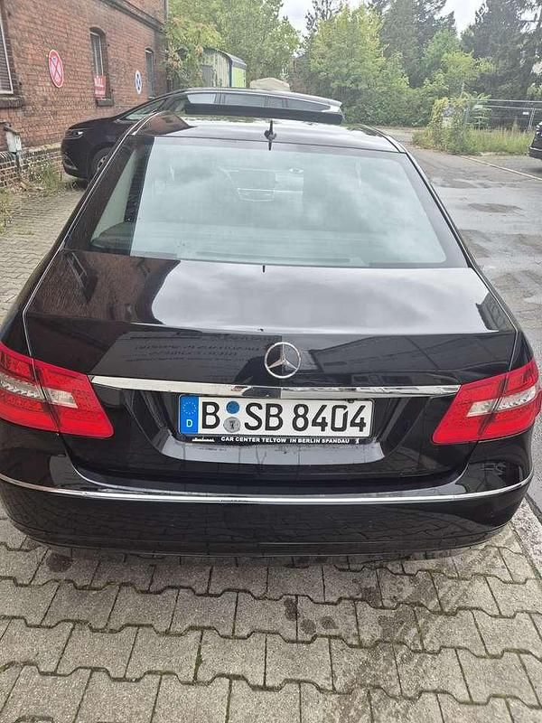 Gebraucht Mercedes E250 Elegance 204 PS (150 kW) 2009 Limousine