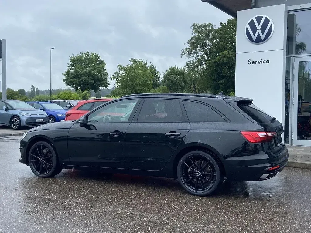 Gebraucht Audi A4 150 PS (110 kW) 2022 Schwarz Kombi