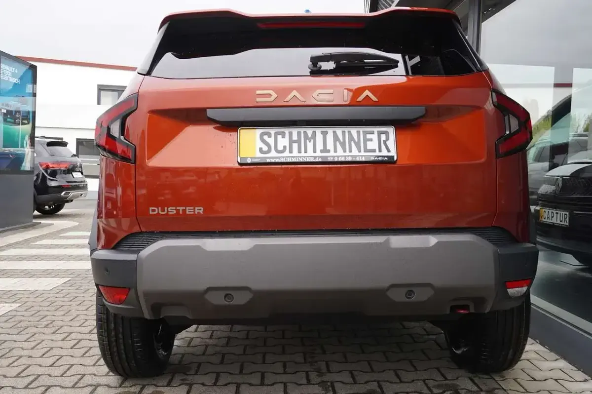 Neu Dacia Duster Extreme 114 PS (83 kW) 2026 Terracottabraun metallic SUV