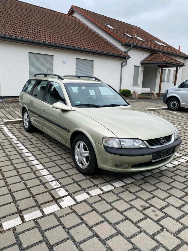 Andere außenfarben Gebraucht 1997 Opel Vectra Kombi | 1.999 € (Fairer Preis) - Bild 1/4
