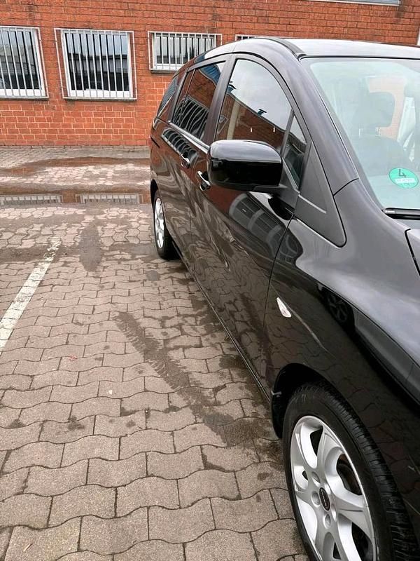 Second-hand Mazda 5 116 CP (85 kW) 2012 Negru Monovolum