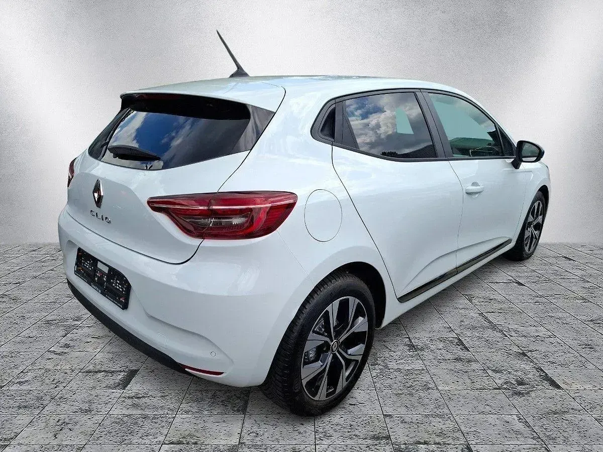 Gebraucht Renault Clio V Evolution 67 PS (49 kW) 2022 Weiß Limousine