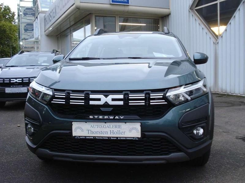 Zeder grün Neu 2025 Dacia Sandero Expression Kleinwagen | 19.200 € (Fairer Preis) - Bild 1/4